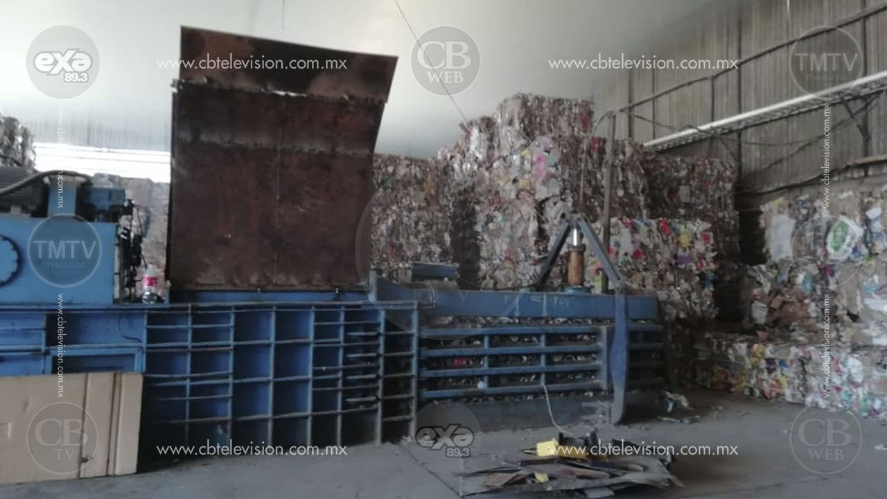 Se calcina material reciclado por incendio en bodega de Tarímbaro