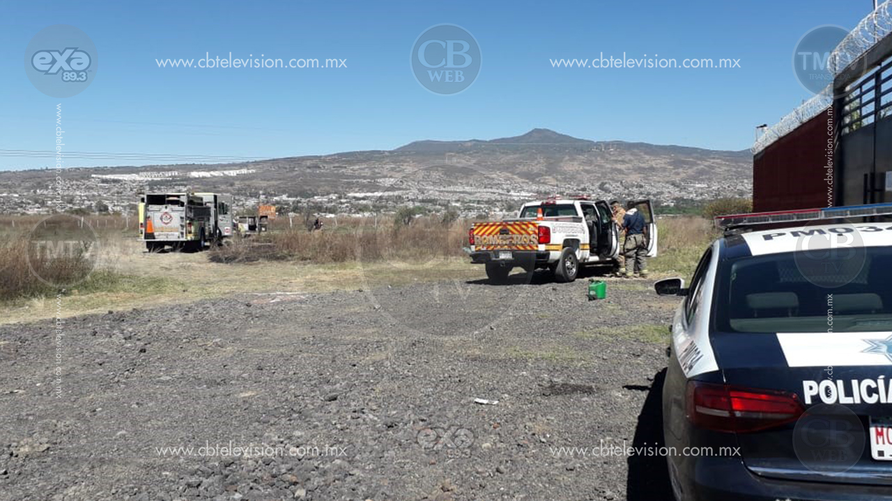 Los acusan de ladrones y los golpean, amarran y queman su camioneta