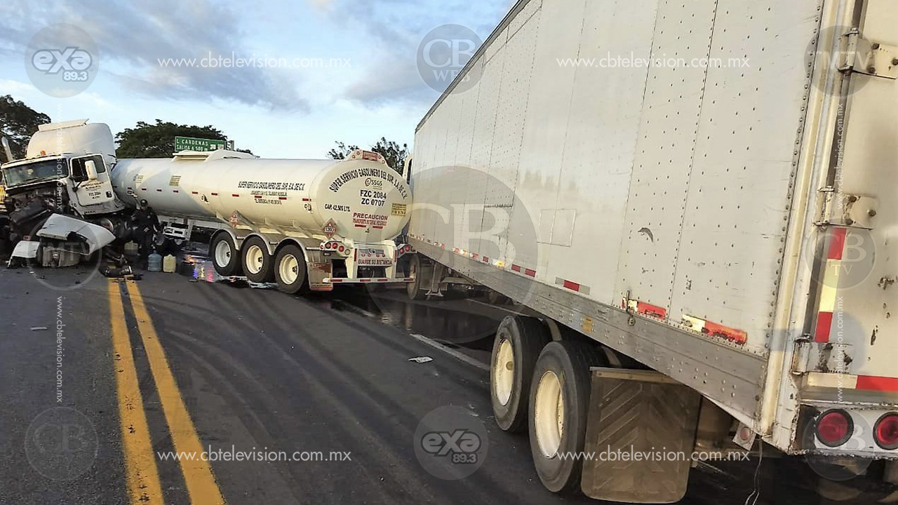 Carambola en la Siglo XXI deja un herido y derrame de combustible
