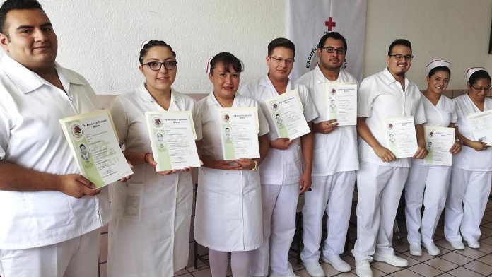Enfermeros de Chihuahua podrán laborar en Alemania con una paga de 43 mp mensuales