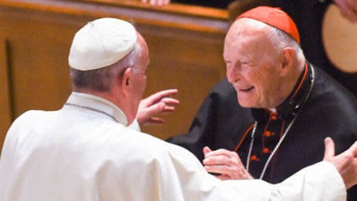 El Vaticano expulsa al excardenal McCarrick por cometer pedofilia 