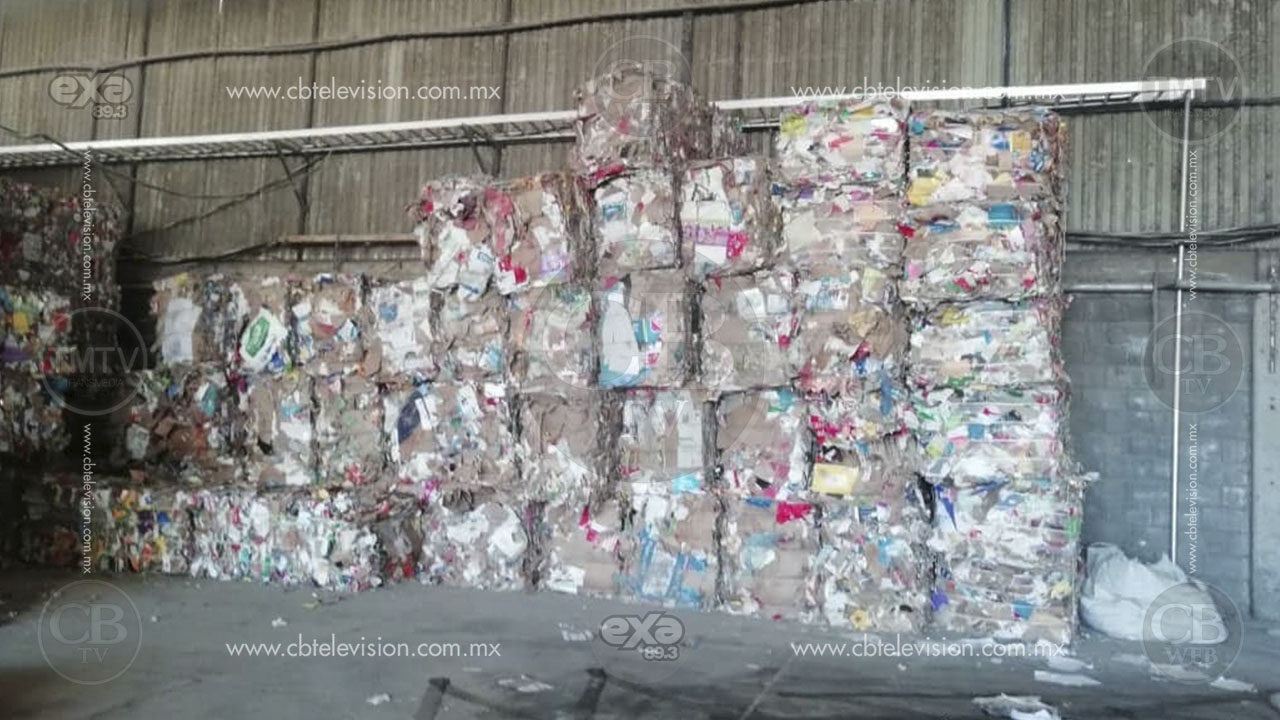 Se calcina material reciclado por incendio en bodega de Tarímbaro