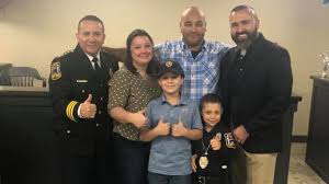 Niña con cáncer cumple su sueño de ser policía honoraria