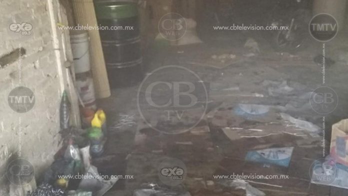 Arde fábrica de productos de limpieza en Zitácuaro