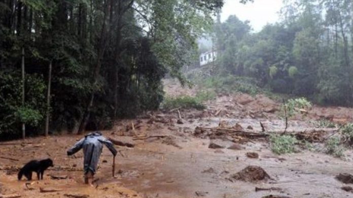 Avalancha de lodo en Perú deja varios desaparecidos