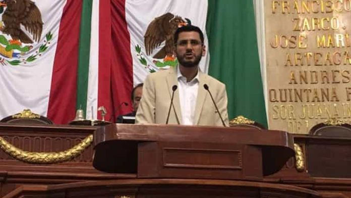 Morena busca reducir sueldo a diputados impuntuales y faltistas