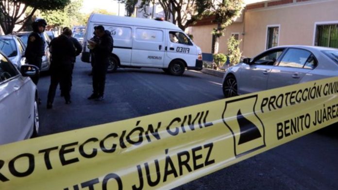 Chofer asesina a su pasajera y luego intenta suicidarse en CD.MX.