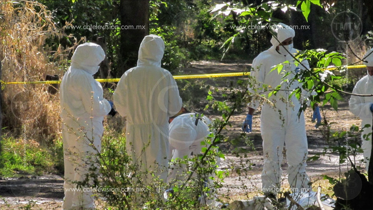 Hallan dos cadáveres putrefactos en una brecha de Salvador Escalante