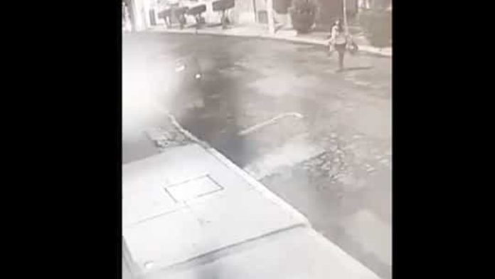 Video: Mujer escapa de presunto intento de secuestro en Puebla