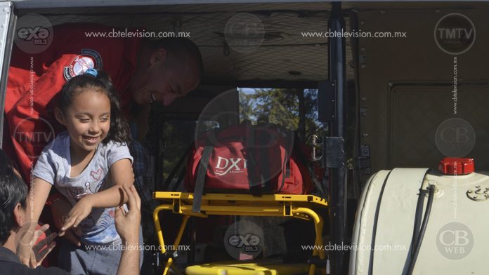 Cumplen sueños de niños enfermos en Morelia: Ser socorristas