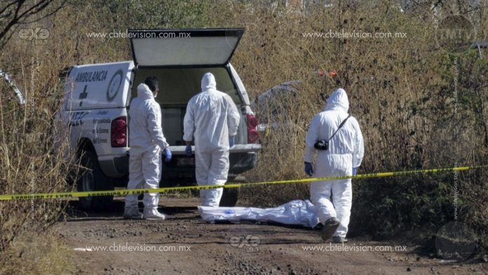Hallan dos cadáveres putrefactos en una brecha de Salvador Escalante