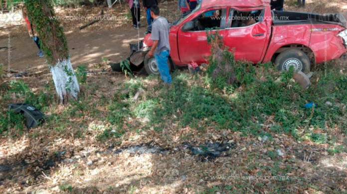 Muere uno de los dos lesionados en volcadura de Chilchota