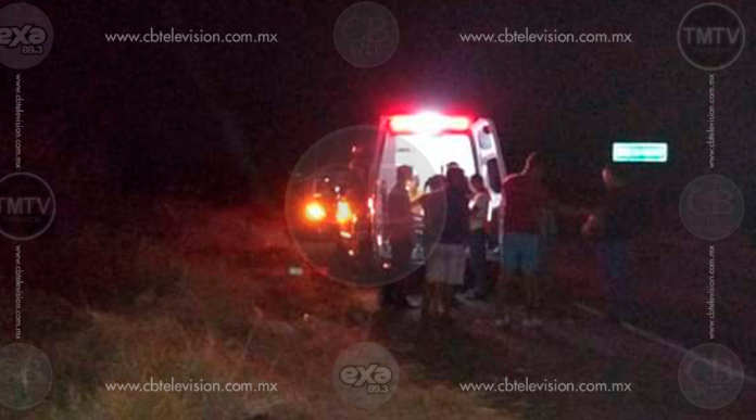 Un herido en volcadura de auto en el Ejido de Emiliano Zapata