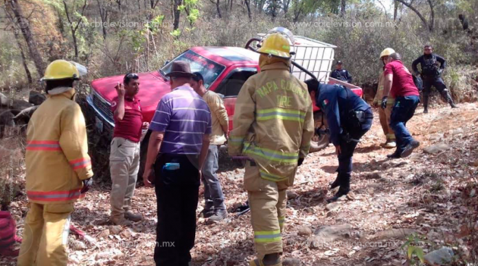 Quincuagenario fallece al volcar en Chilchota