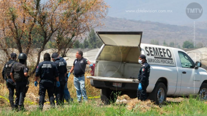 Hallan dos cadáveres putrefactos a un lado de un canal de riego agrícola