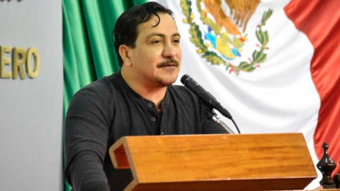 “Fuimos colonizados por la peor de las razas”: Diputado de Morena