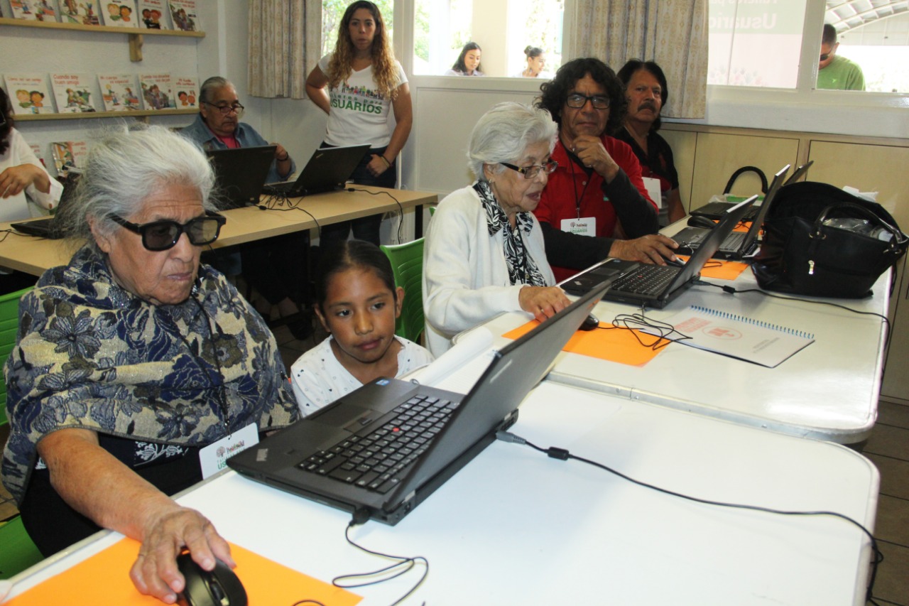 Uruapan, primer municipio del país en recibir talleres del IFT “Alfabetización Digital”