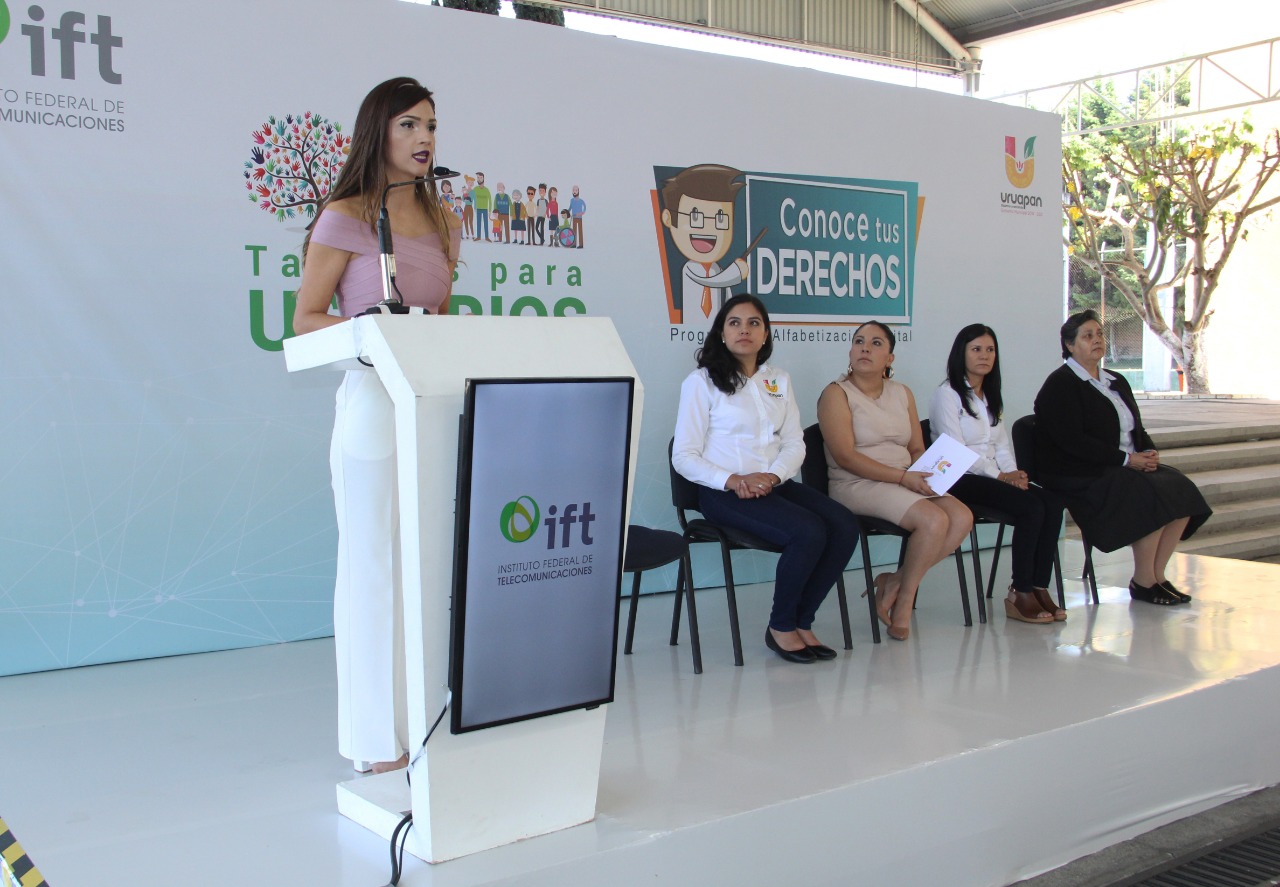 Uruapan, primer municipio del país en recibir talleres del IFT “Alfabetización Digital”