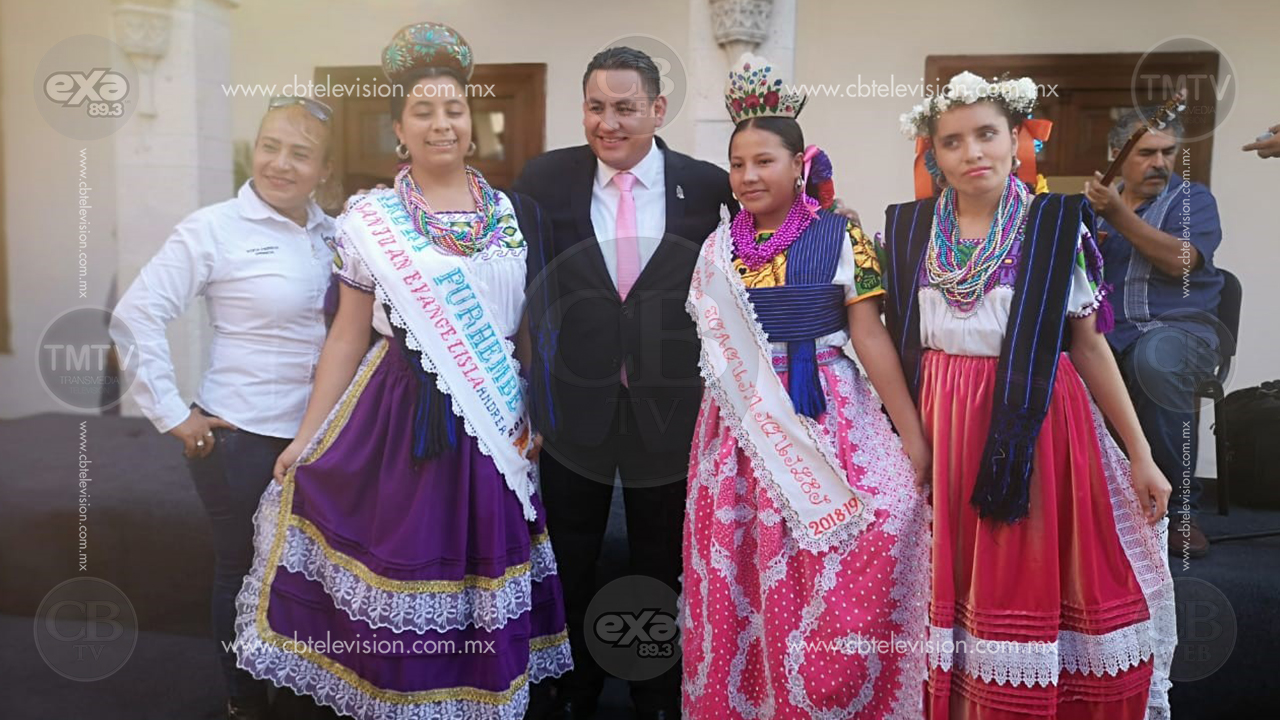 Cantante Uruapense recibió la Presea Huarhiti Janguarhiti 2019