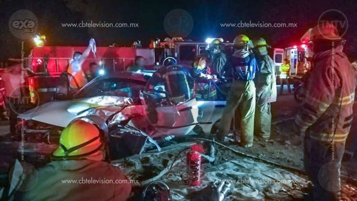 Un prensado y otro herido dejó choque en libramiento de Uruapan