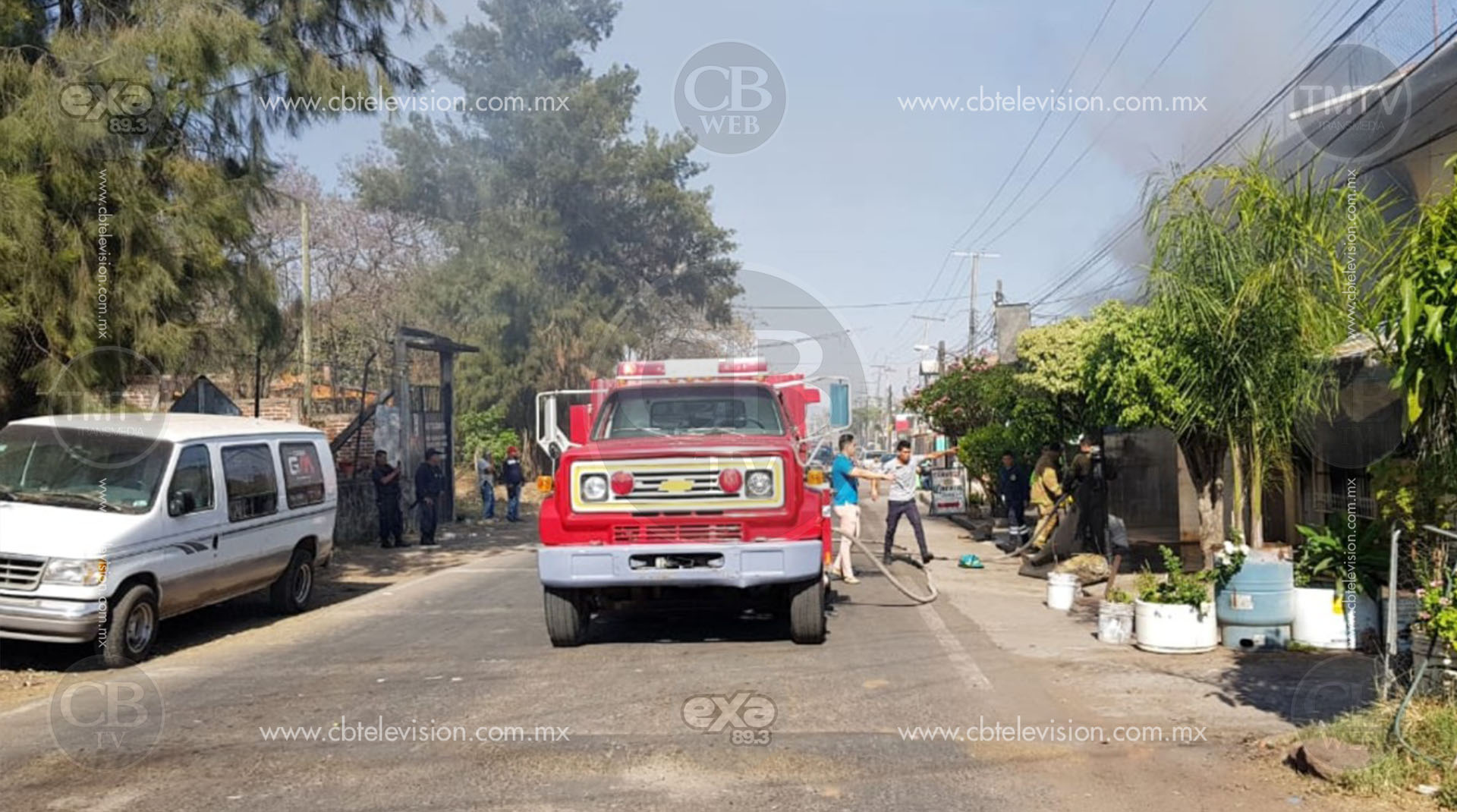 Incendio consume una vivienda en la ciudad de Jacona