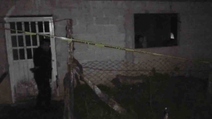 Asesinan a machetazos a una mujer junto a sus hijos menores de edad en Veracruz