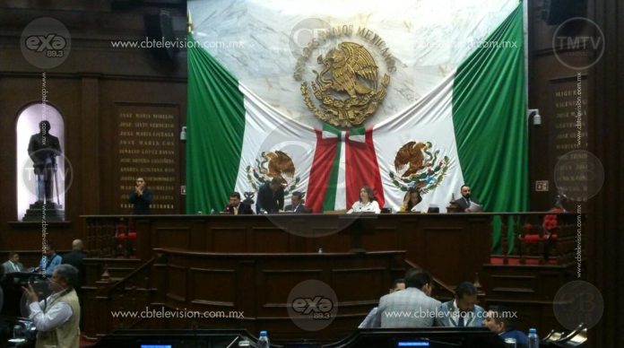 Congreso con retraso en entrega de dictámenes correspondientes, ante informe de administración pública
