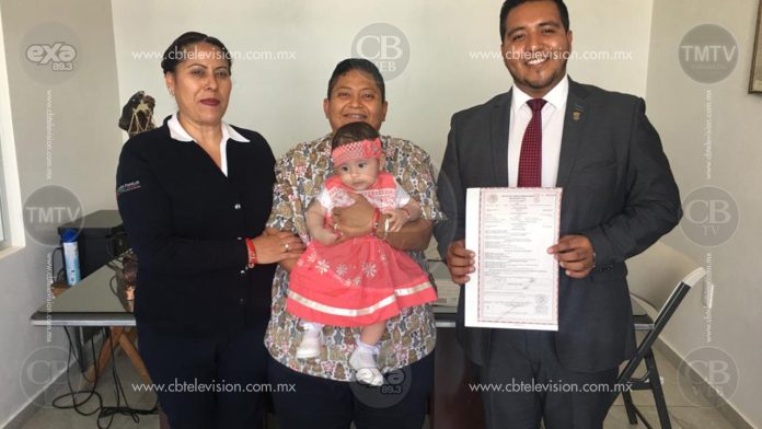 Ciudad Hidalgo: Se realiza primer registro de recién nacida por parte de un matrimonio igualitario