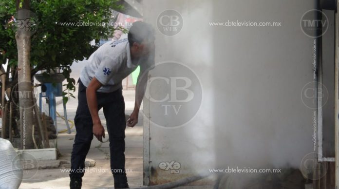 Incendio consume una vivienda en la ciudad de Jacona