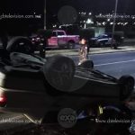 Vuelcan su automóvil y lo abandonan frente al INE