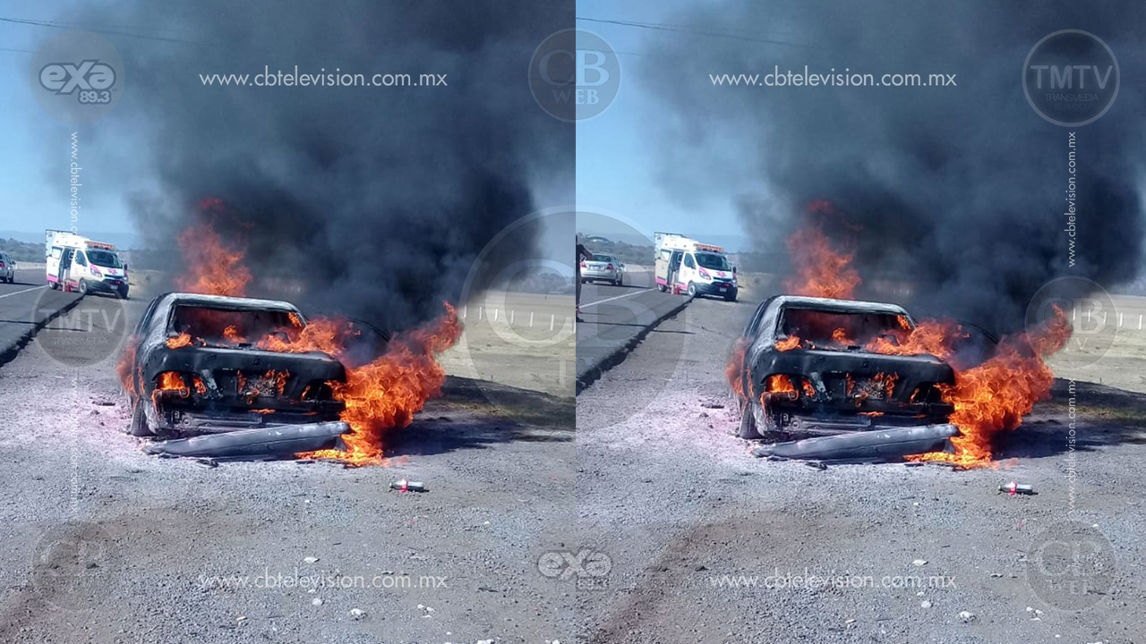 Dos vehículos terminan en llamas en puntos diferentes de Michoacán