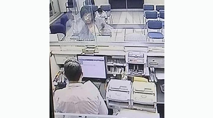 Hombre mudo asalta banco con papelito en Veracruz