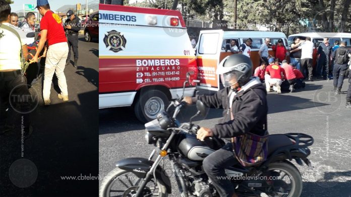 Repartidor de pizza derrapara al esquivar un perro 