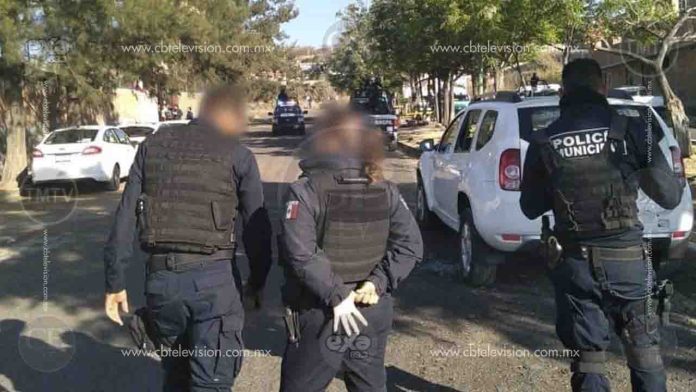 Alertan detonaciones de arma en Morelia, a la llegada de policías encuentran vehículo sin vidrios