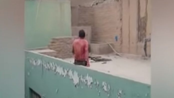 Maestro demanda a director por casi asesinarlo en un ritual satánico