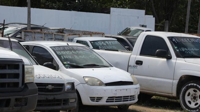 Subastarán vehículos usados que no son útiles para el servicio público