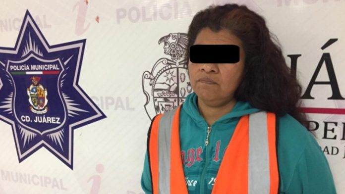 Mujer asesina a su marido, baña el cadáver y duerme con él por tres días