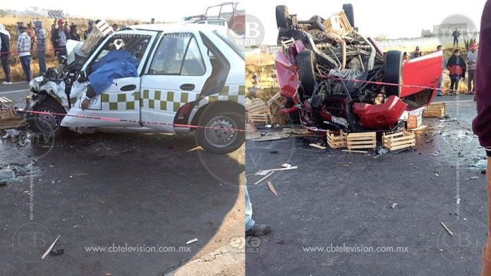 Se registra fuerte accidente entre una camioneta y un taxi en carretera Toluca- Zitácuaro