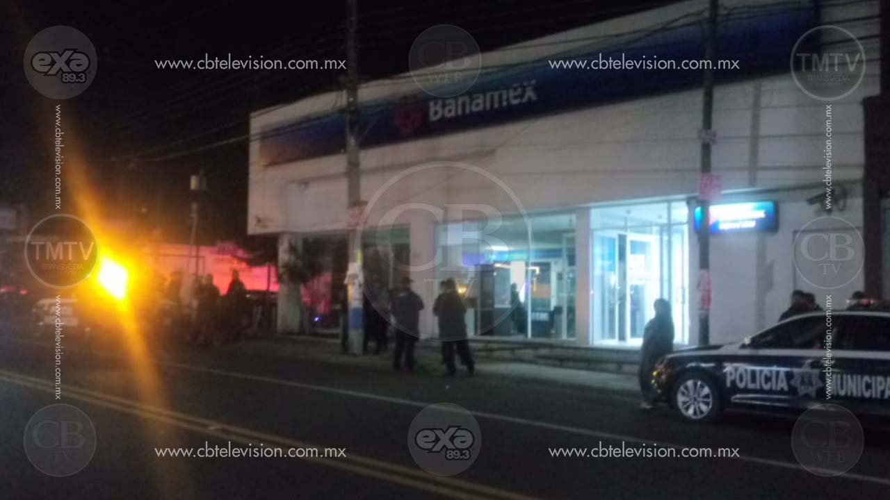 Hacen agujero en el techo de un banco para entrar a la bóveda en Morelia