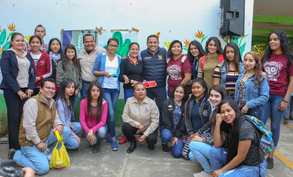 Víctor Manríquez pone en marcha el proyecto “Uruapan Seguro” Víctor Manríquez pone en marcha el proyecto “Uruapan Seguro”