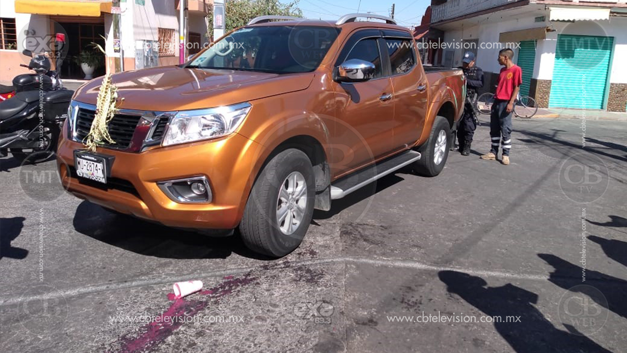 Una mujer resultó con diversas heridas tras ser atropellada en la calle Moctezuma, en el municipio de Zitácuaro