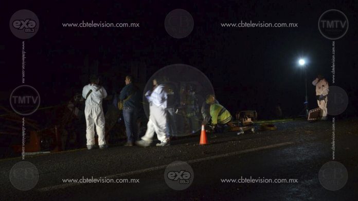 Seis muertos y al menos 2 lesionados en volcadura sobre la carretera Yurécuaro-La Piedad