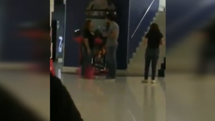 VIDEO: Lleva a su amante a ver Avengers y su esposa los 