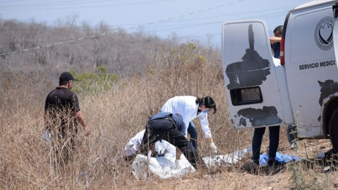 Asesinó a su esposa y arrojó el cuerpo a un canal