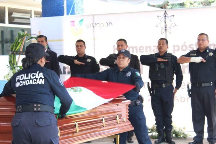 Rinden sentido homenaje póstumo a policía caído en cumplimiento de su labor