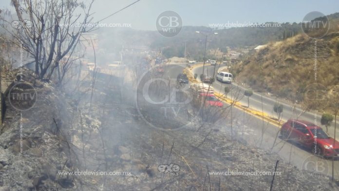 Bomberos aplacan otro incendio en Zitácuaro 