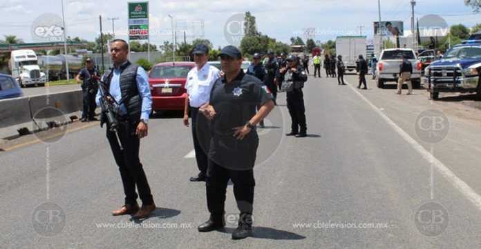 Arrestan a nueve personas y aseguran vehículos y armas de fuego