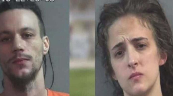 Pareja es detenida por poner laxante en galletas para manifestantes