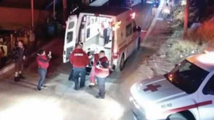 Detienen a joven que trasladaba en una cajuela los cadáveres de sus padres 