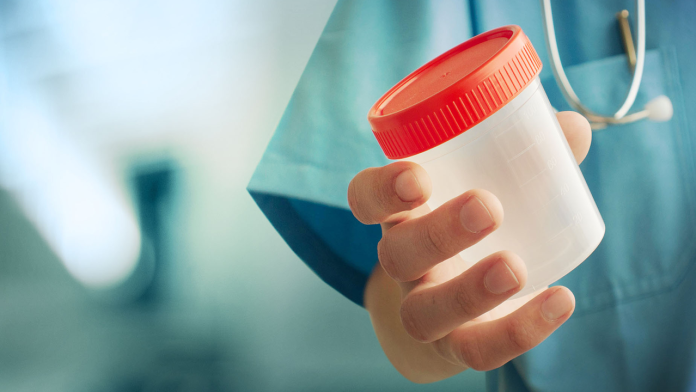 Mujer piensa en divorciarse al enterarse que su esposo tiene 47 hijos por donaciones de esperma
